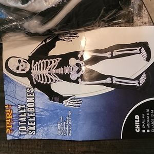 Skeleton costume